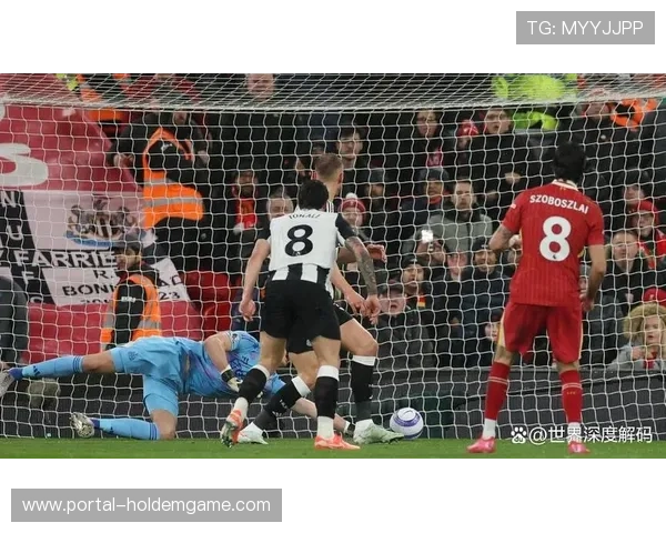 索博斯洛伊世界波破门，利物浦主场气势如虹